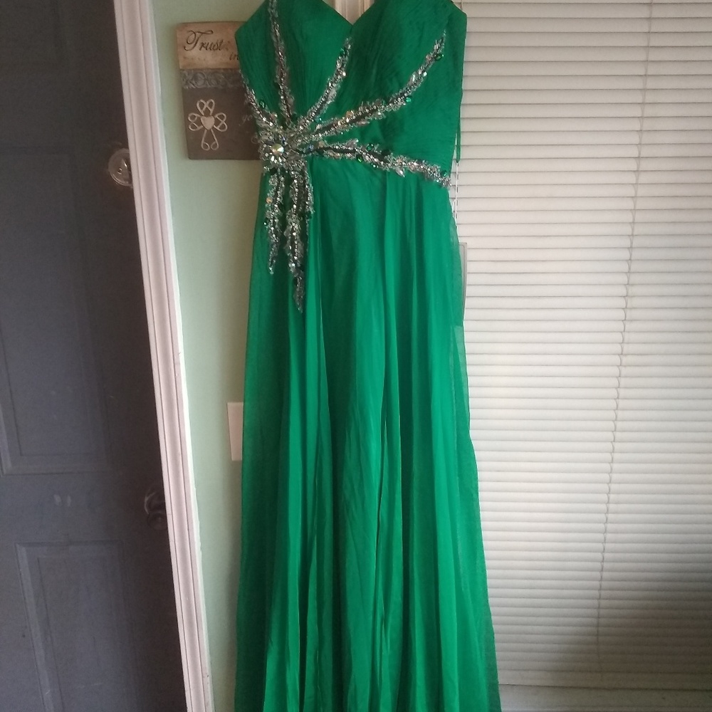 Brand new dress
